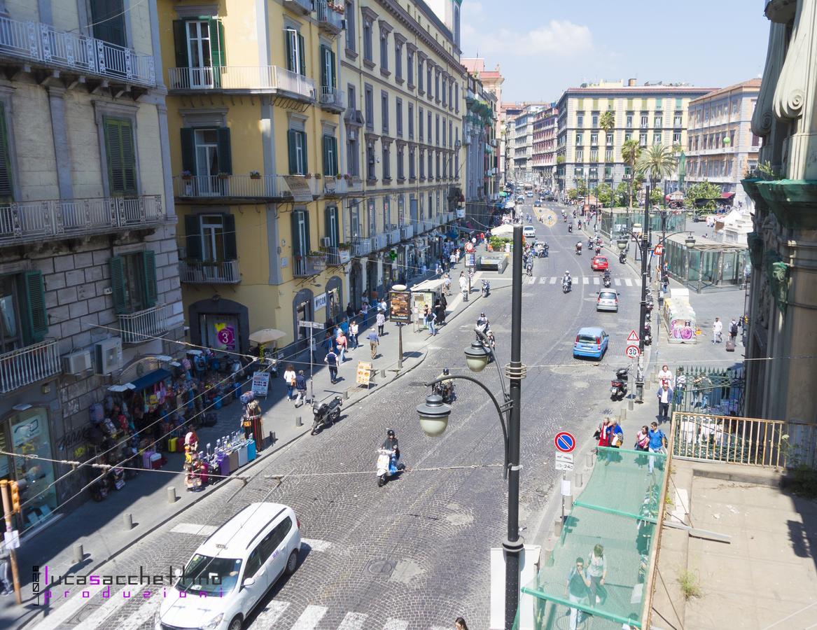 Casa Beatrice, Appartamento Nel Centro Di Napoli Наполи Екстериор снимка