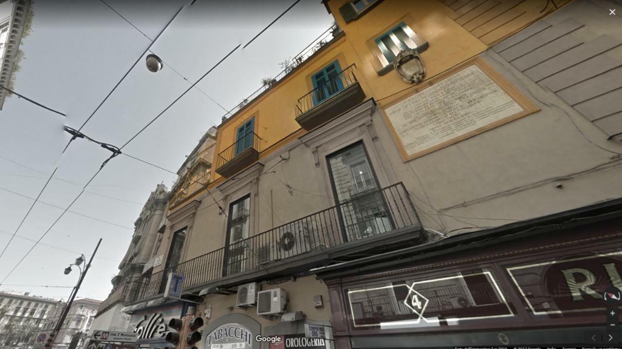 Casa Beatrice, Appartamento Nel Centro Di Napoli Наполи Екстериор снимка